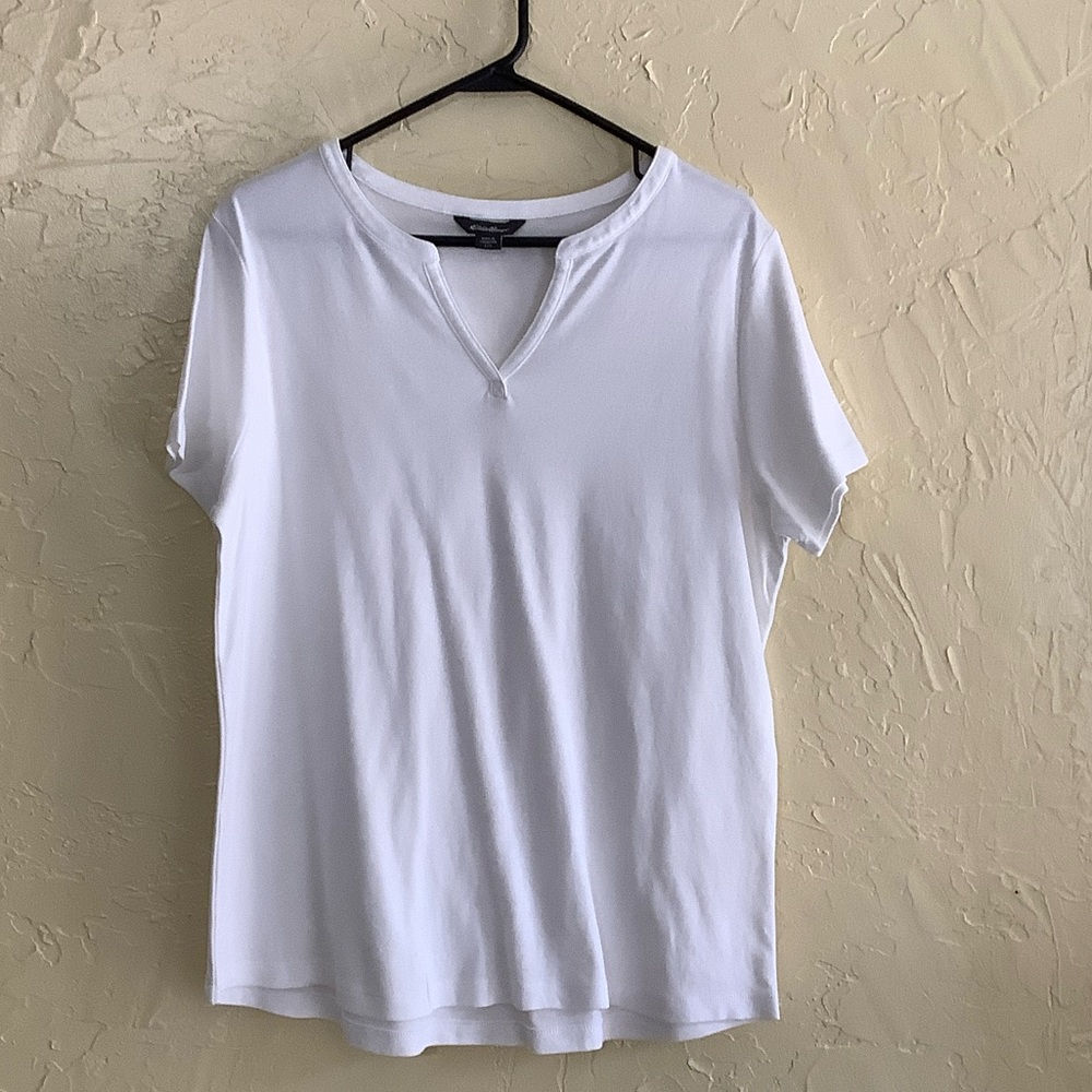 Eddie Bauer Women's Classic White Short Sleeve Tee